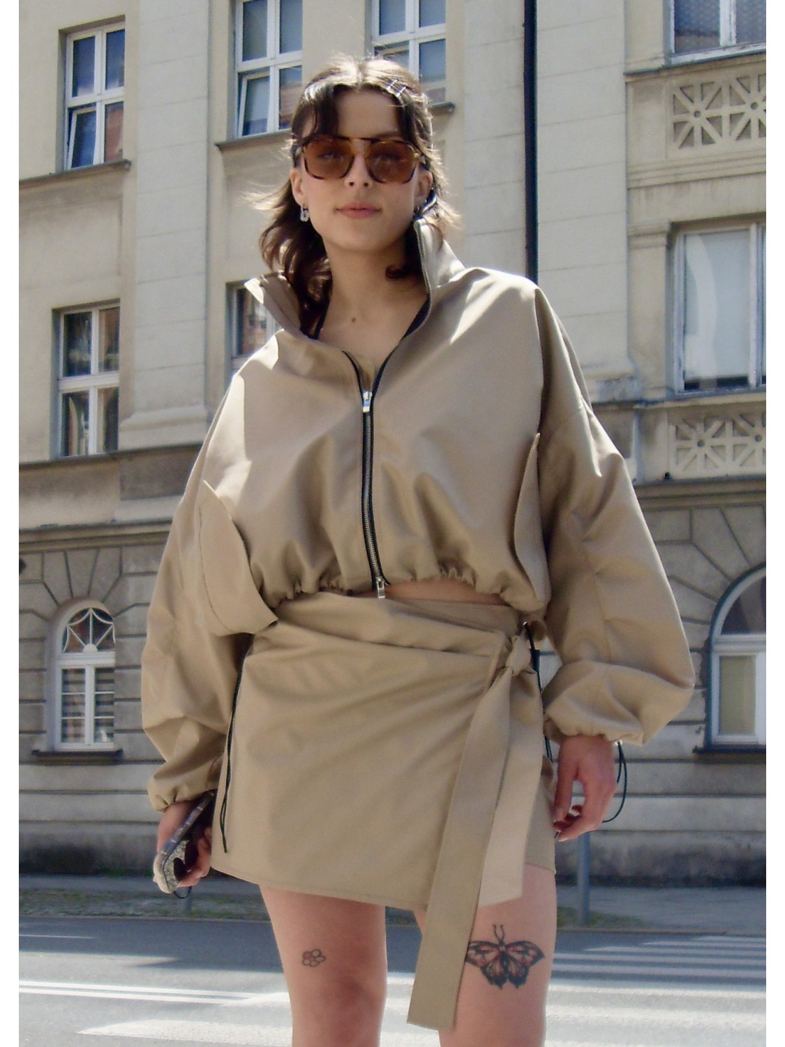 Krótka kurtka bomber collar mocca