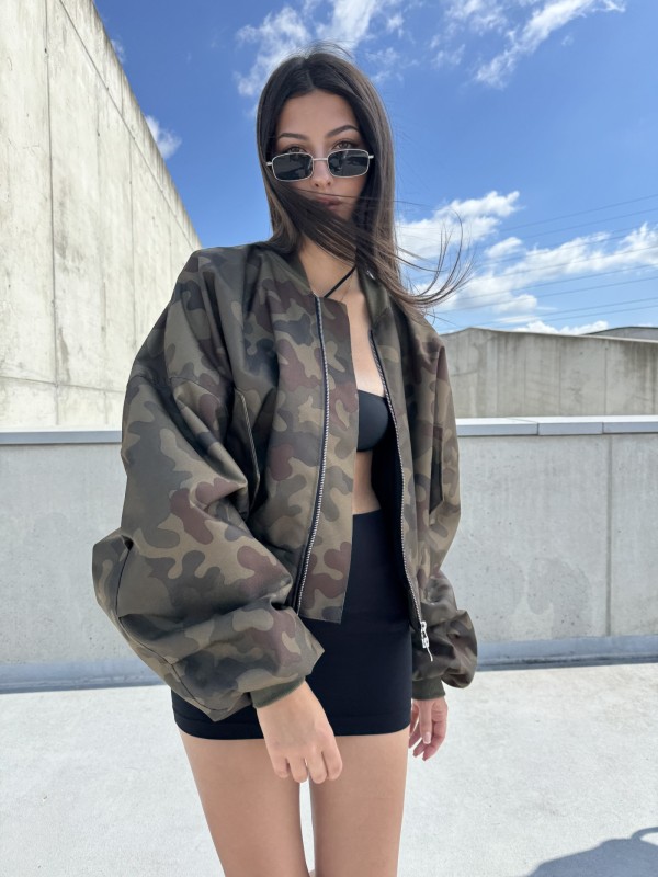 Shorty oversized bomber jacket in camo