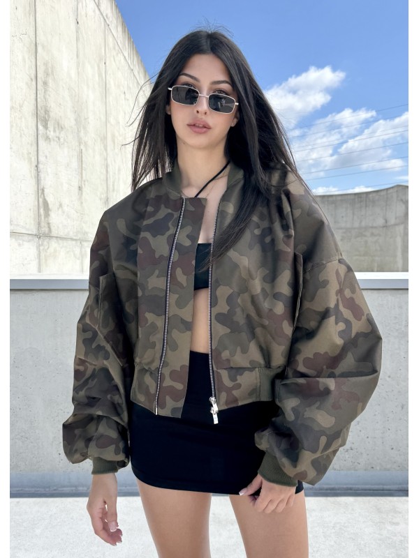 Shorty oversized bomber jacket in camo
