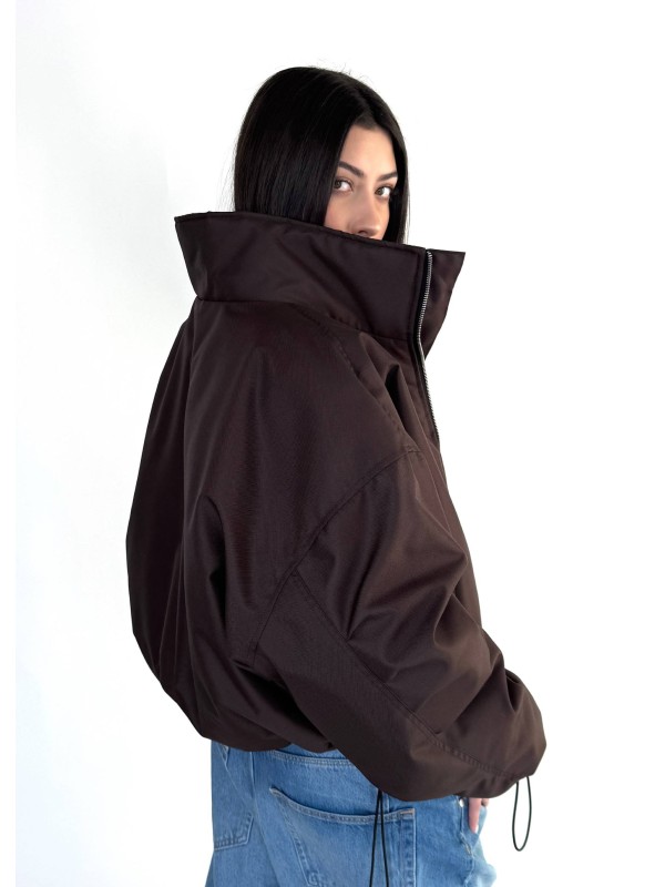 Krótka kurtka typu bomber praline