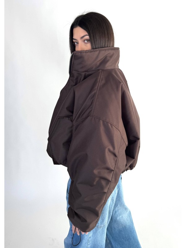 Krótka kurtka typu bomber praline