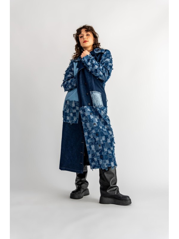 PŁASZCZ JEANS PATCHWORK NIEBIESKI